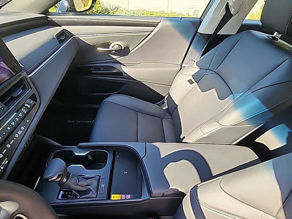 Certified 2024 Lexus ES 350 w/ Premium Package FWD image 12