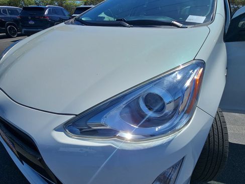 Used 2015 Toyota Prius C Two FWD image 31