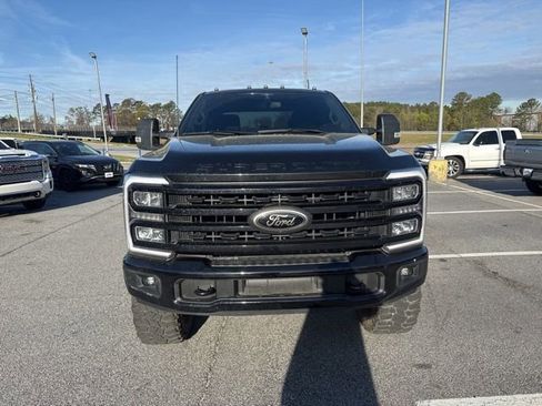Used 2023 Ford F250 XLT w/ Black Appearance Package image 2