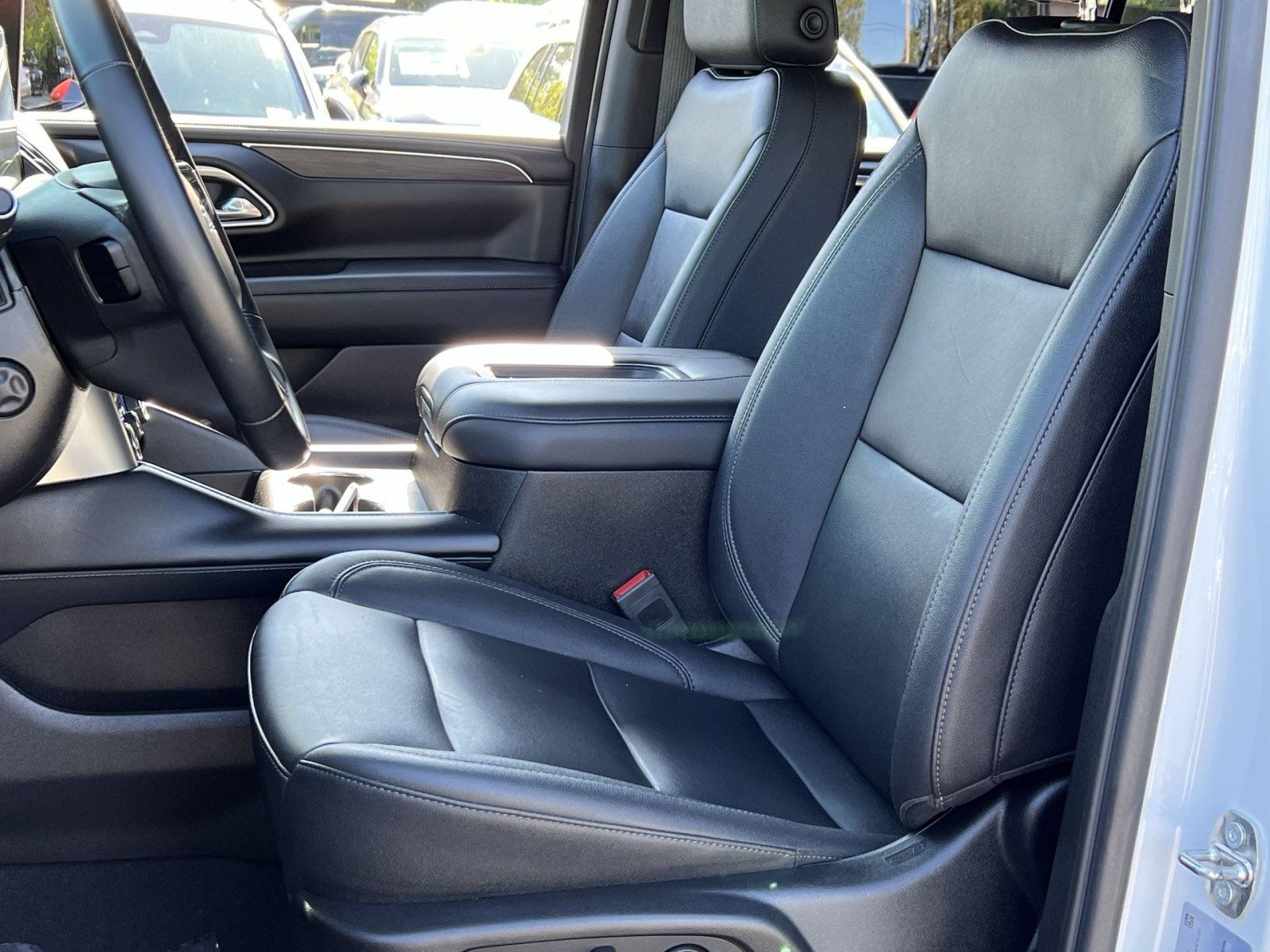 Used 2023 Chevrolet Tahoe Z71 w/ Luxury Package AWD/4WD image 18