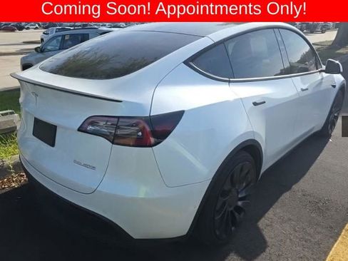 Used 2022 Tesla Model Y Performance AWD/4WD image 2