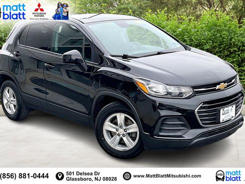 Used 2020 Chevrolet Trax LS w/ Tint and Cruise Package image 2