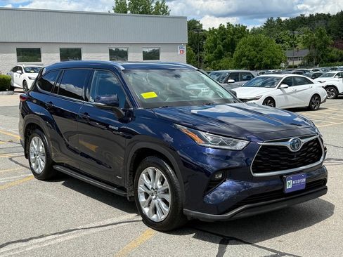 Used 2021 Toyota Highlander Limited AWD/4WD image 8