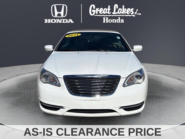Used 2011 Chrysler 200 Touring w/ Cold Weather Group FWD image 9