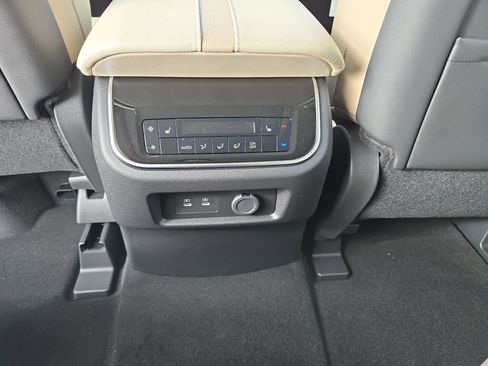 New 2026 Nissan Armada Platinum Reserve image 18