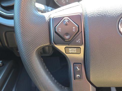 Used 2019 Toyota Tacoma TRD Sport w/ Technology Package image 30