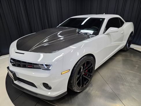 Used 2013 Chevrolet Camaro SS w/ SS Performance Package image 47