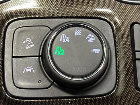 Used 2023 GMC Acadia AT4 w/ Preferred Package AWD/4WD image 33