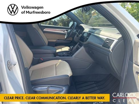 Certified 2023 Volkswagen Atlas Cross Sport SE FWD image 24