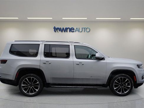 Used 2022 Jeep Wagoneer Series II w/ Premium Group I image 6