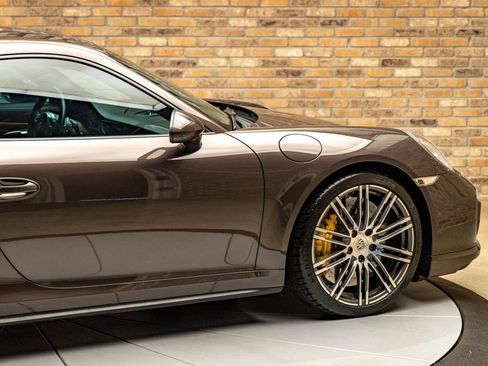 Used 2015 Porsche 911 4 Coupe image 10