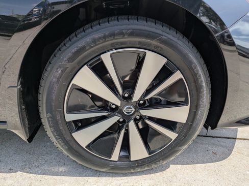 Used 2022 Nissan Altima 2.5 SV AWD/4WD image 11