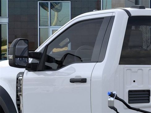 New 2025 Ford F550 2WD Regular Cab Super Duty image 20