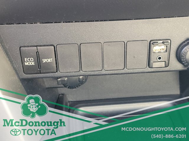 Used 2015 Toyota RAV4 XLE AWD/4WD image 30