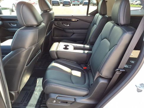 Certified 2024 Honda Pilot EX-L image 6