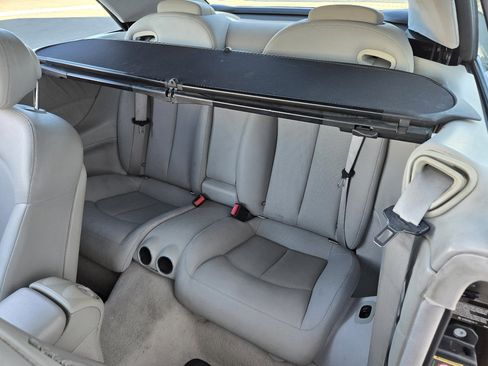 Used 2005 Mercedes-Benz CLK 500 Cabriolet image 25