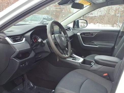Certified 2022 Toyota RAV4 LE image 22