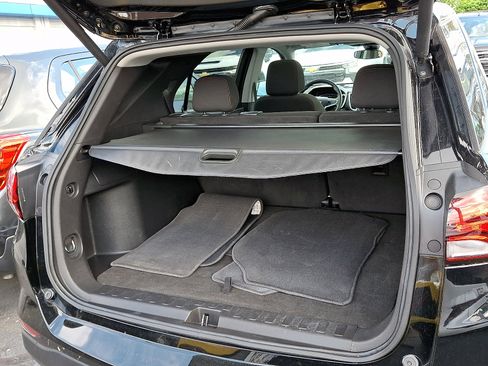 Used 2023 Chevrolet Equinox LT image 31