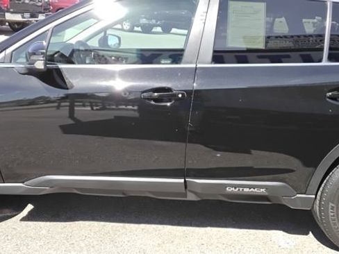 Used 2022 Subaru Outback Premium AWD/4WD image 5