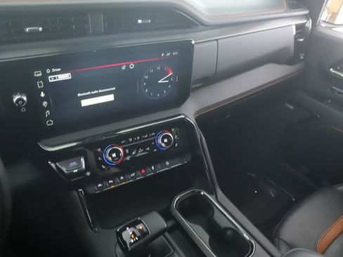 Used 2024 GMC Sierra 1500 AT4 w/ Technology Package image 28