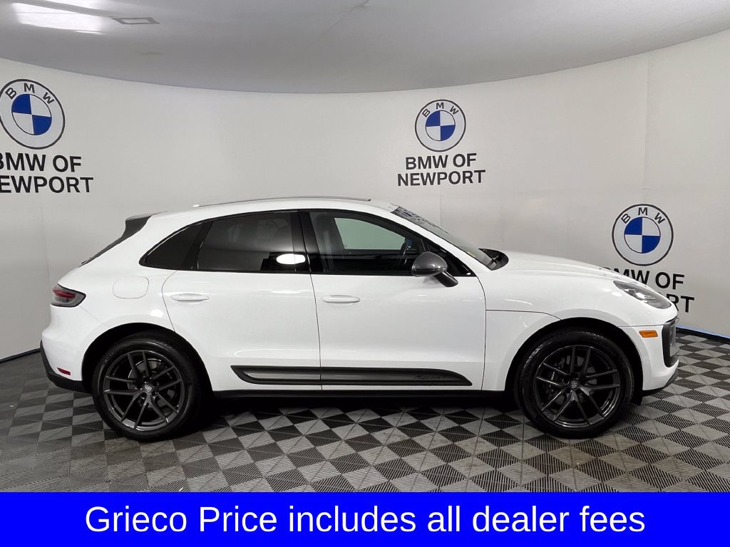 Used 2024 Porsche Macan AWD/4WD image 11