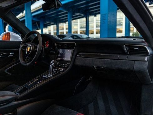 Used 2018 Porsche 911 GT3 image 30