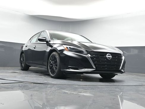 New 2025 Nissan Altima 2.5 SV w/ SV Special Edition Package image 42