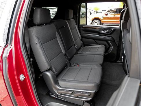 Used 2022 GMC Yukon XL SLE image 36