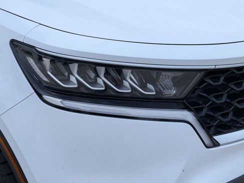 Certified 2022 Kia Sorento LX AWD/4WD image 10