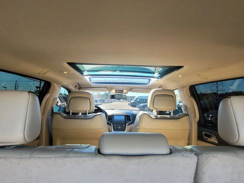 Used 2016 Jeep Grand Cherokee Overland image 14