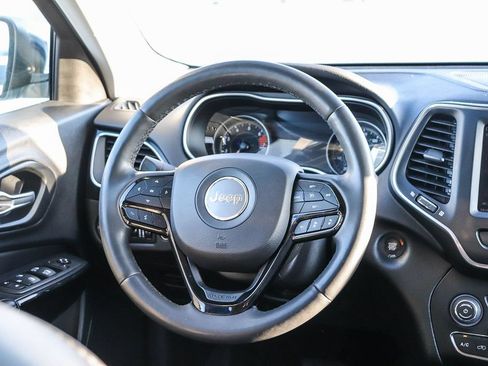 Used 2023 Jeep Cherokee Altitude Lux AWD/4WD image 17