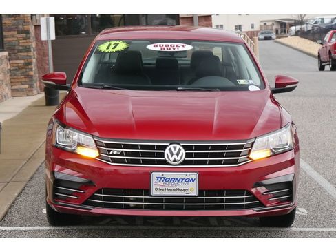 Used 2017 Volkswagen Passat 1.8T R-Line image 9