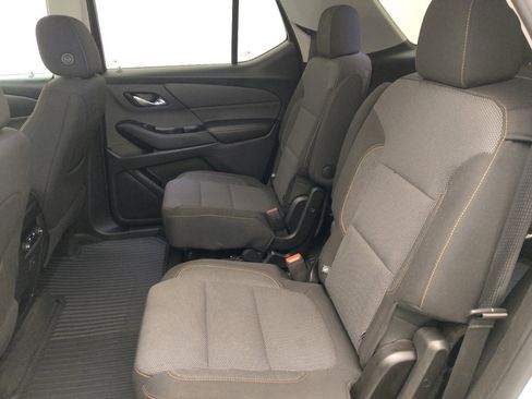 Used 2019 Chevrolet Traverse LT w/ LPO, Blackout Package AWD/4WD image 17