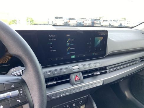 Used 2025 Kia K4 LXS image 37