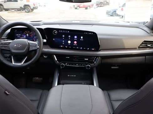 Used 2025 Chevrolet Suburban Z71 w/ Z71 Off-Road Package image 49