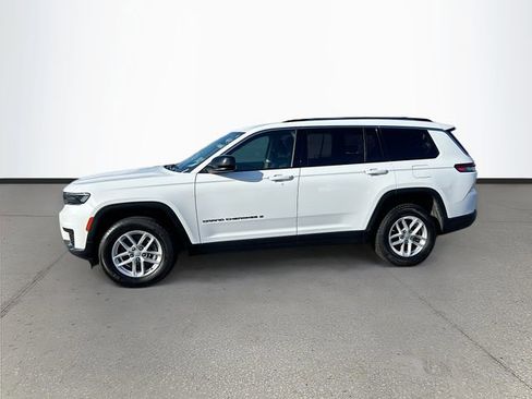 Used 2023 Jeep Grand Cherokee L Laredo RWD image 4