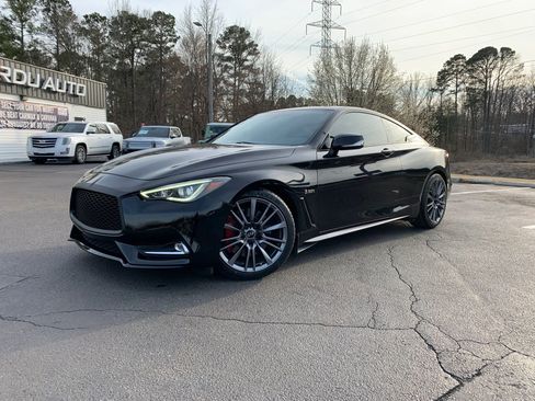 Used 2017 INFINITI Q60 Red Sport 400 image 7