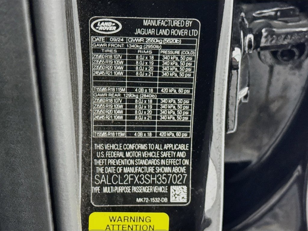 Certified 2025 Land Rover Discovery Sport Dynamic SE AWD/4WD image 33