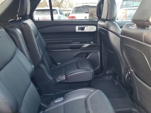 Used 2020 Ford Explorer ST w/ ST Street Pack image 22