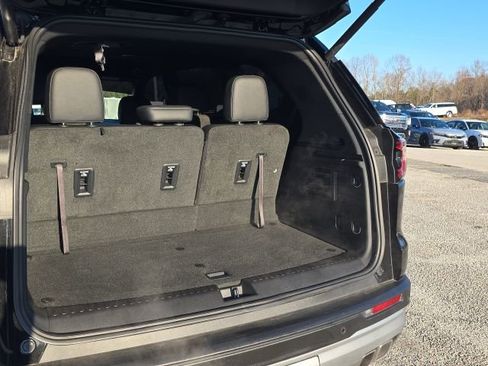 Used 2024 GMC Acadia Elevation image 13