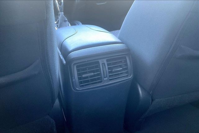 Used 2017 Nissan Rogue SV AWD/4WD image 10