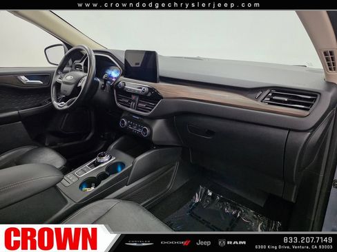 Used 2020 Ford Escape Titanium FWD image 14