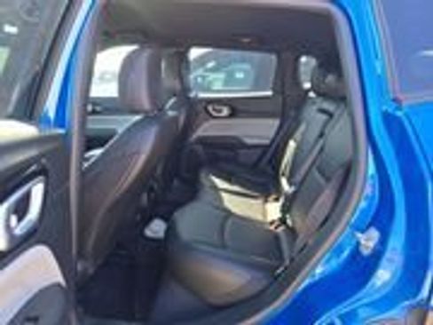 Used 2023 Jeep Compass Limited image 3