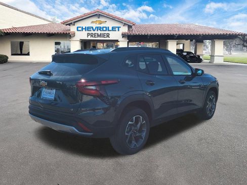 New 2026 Chevrolet Trax LT w/ Driver Confidence Package image 8