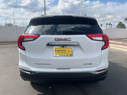 Used 2024 GMC Terrain AT4 image 4