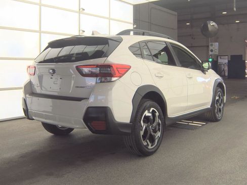 Used 2022 Subaru Crosstrek 2.5i Limited w/ Moonroof Package 1 AWD/4WD image 4