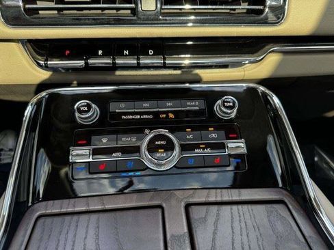 Used 2023 Lincoln Navigator Reserve RWD image 32