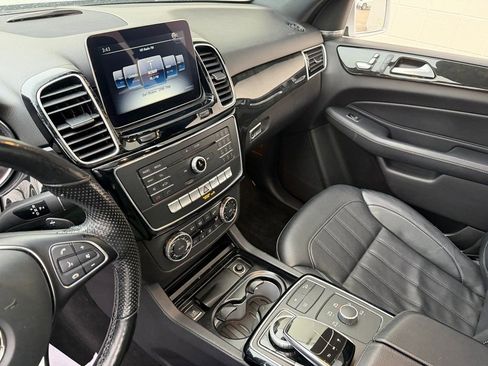 Used 2019 Mercedes-Benz GLE 400 4MATIC image 27