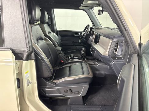 Certified 2025 Ford Bronco Outer Banks AWD/4WD image 8