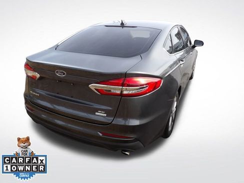 Used 2020 Ford Fusion SE image 13